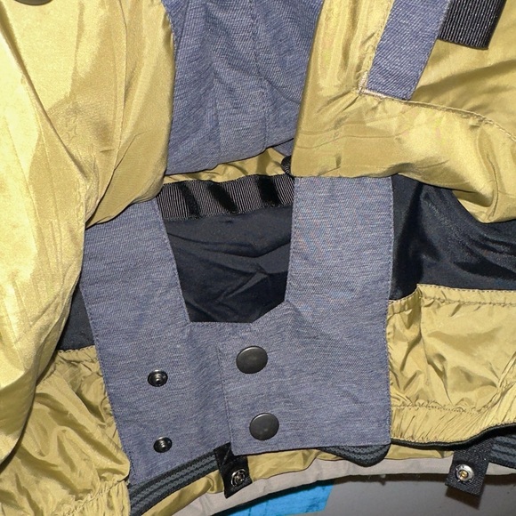 3CS The Resistance Waterproof Snowboard Jacket Size Large - Picture 4 of 8